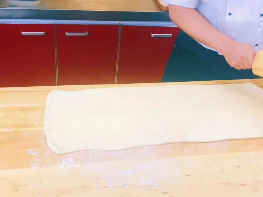 年輕人最愛的網紅店爆款，酥到掉渣的“蝴蝶酥”