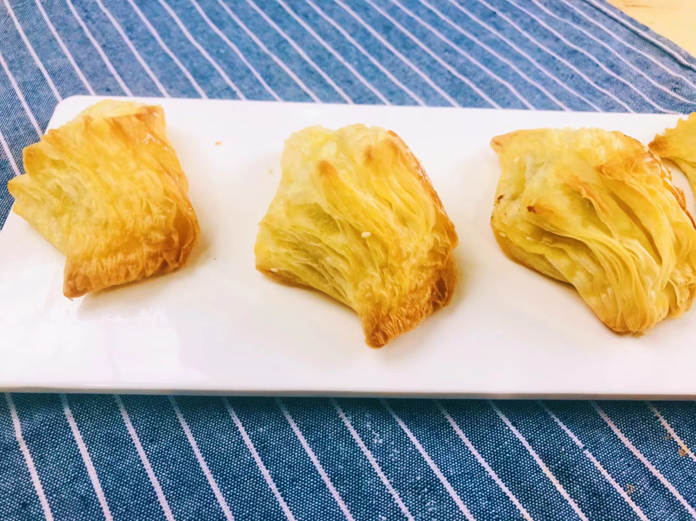 年輕人最愛的網紅店爆款，酥到掉渣的“蝴蝶酥”